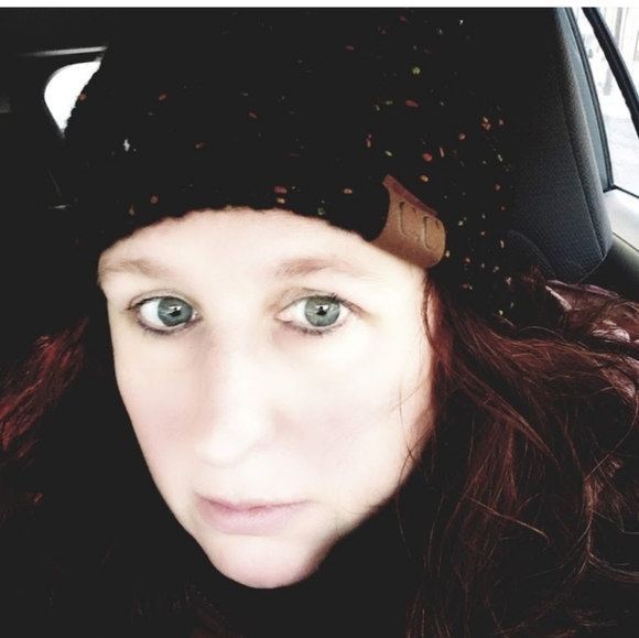 Meet your Posher, Shelby - Picture 1 of 1